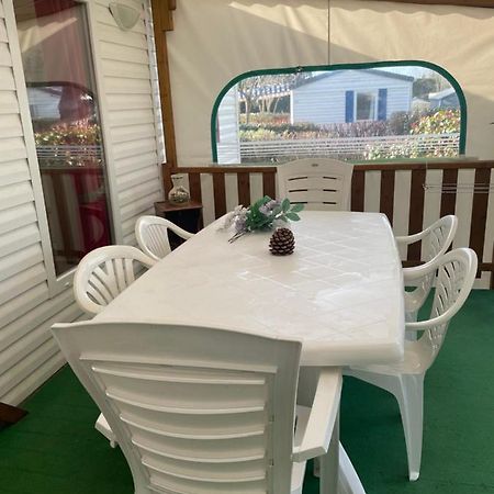 Mobil Home Parfait Etat Sur Camping Arvert Exterior photo